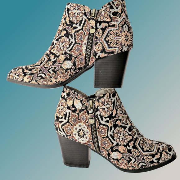 Style & Co. Shoes - Black Booties Style & Co Masrinaa Tapestry Pattern NWOT....126